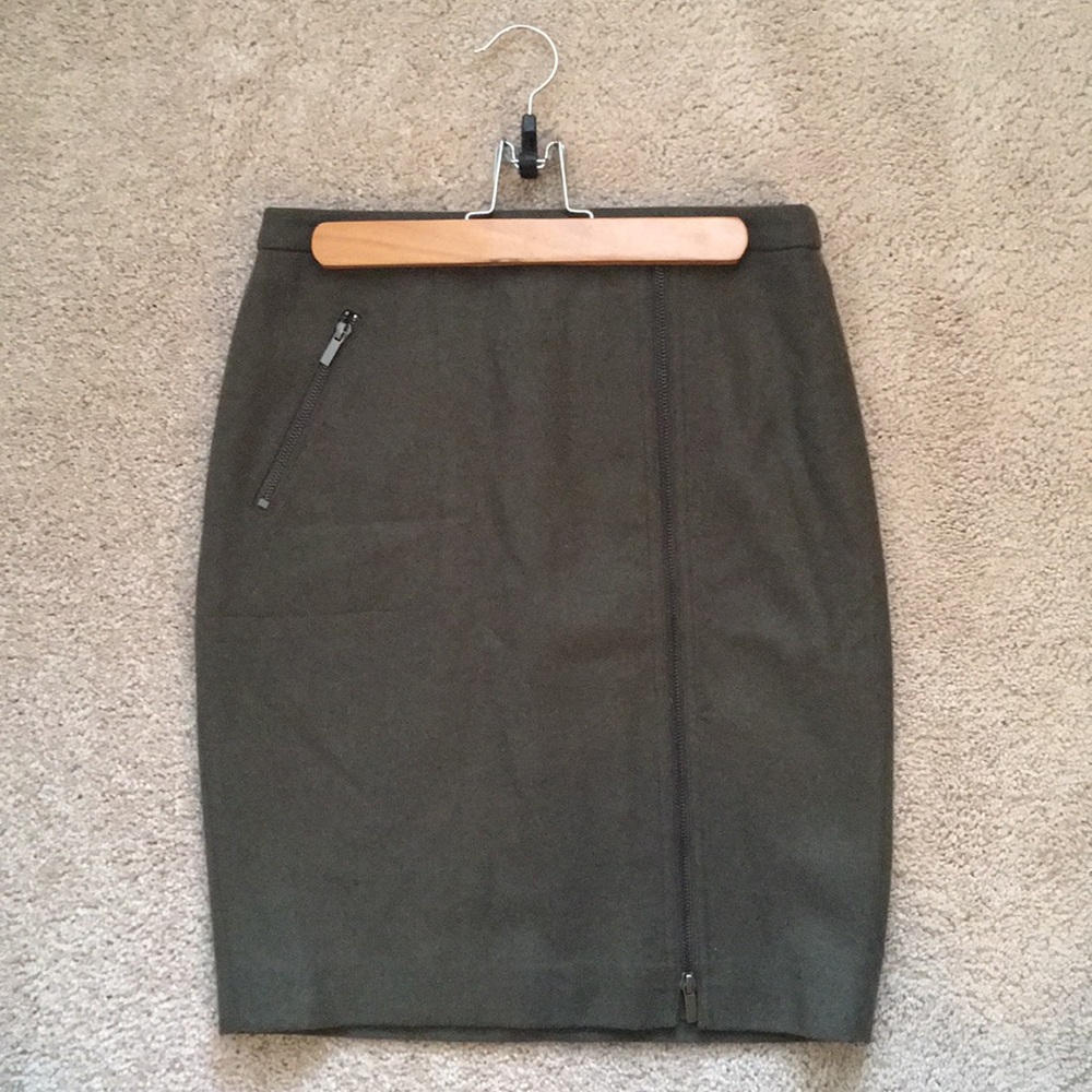 NWT J Crew Size 2 Forest Green Wool Pencil Skirt